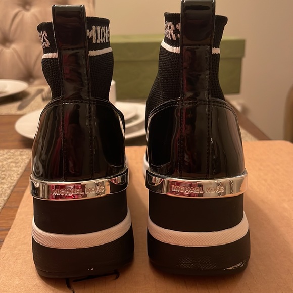 Michael Kors wedge Black size 9 - Picture 2 of 5